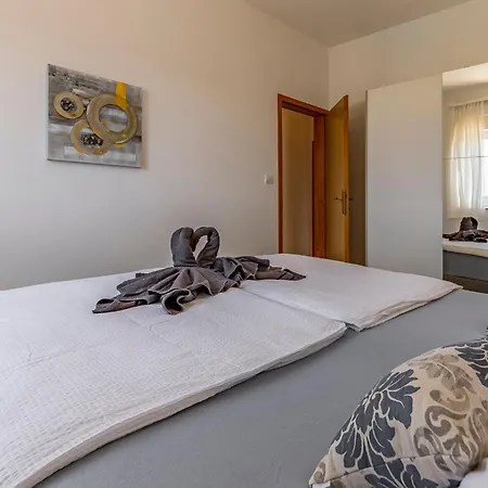 Apartamento Rok 7 By Interhome