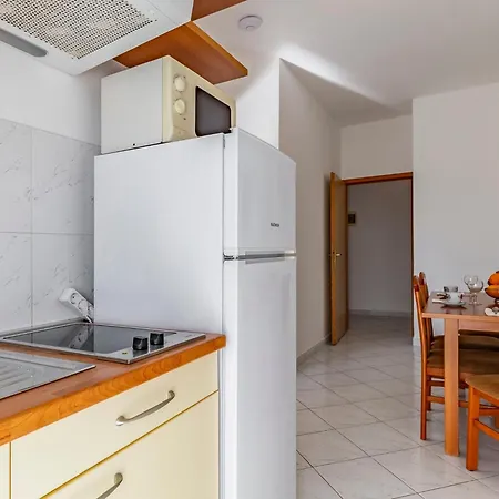 Rok 7 By Interhome * Pula