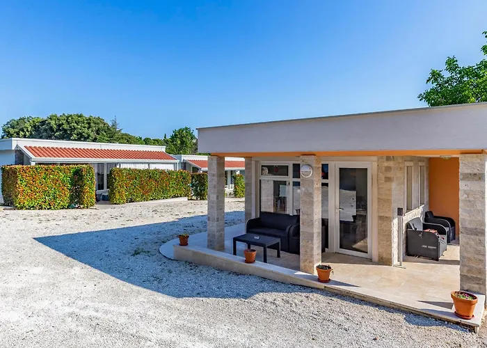 Rok 7 By Interhome 아파트 풀라