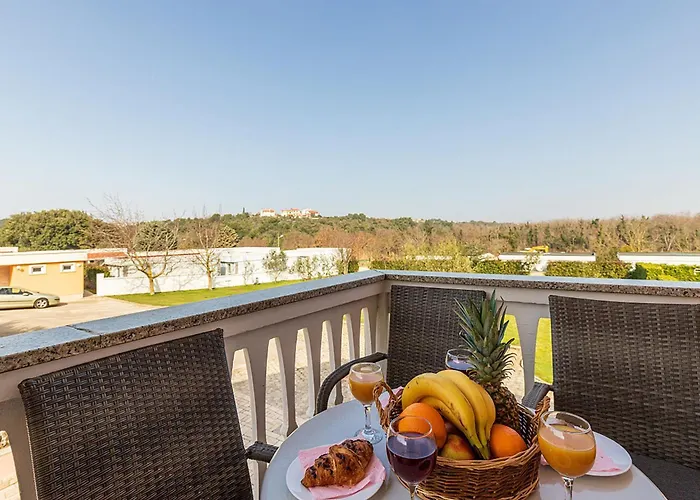 아파트 Rok 7 By Interhome 풀라